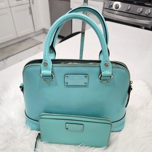 ✨️💙 Kate spade blue 2 piece bundle bag and wallet set ✨️💙